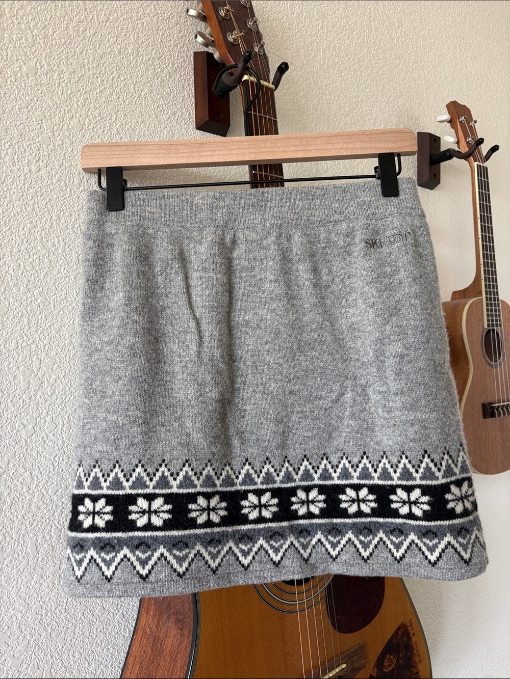 Grey Patterned Mini Skirt - Picture 9 of 9
